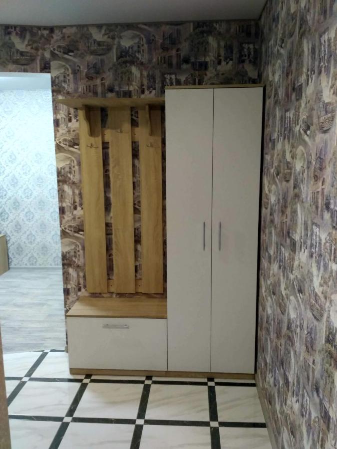 Подобово Квартира В Центрі Міста Konotop Екстериор снимка