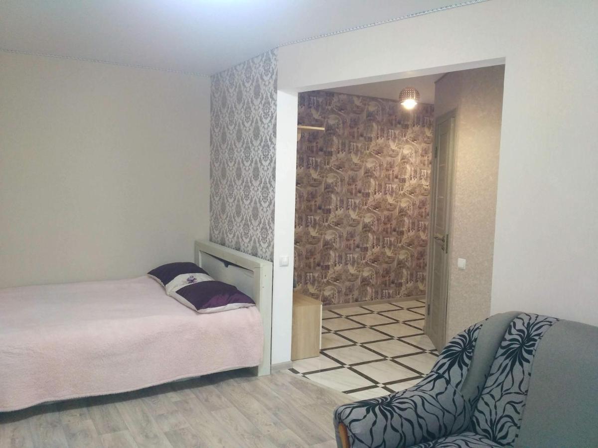Подобово Квартира В Центрі Міста Konotop Екстериор снимка